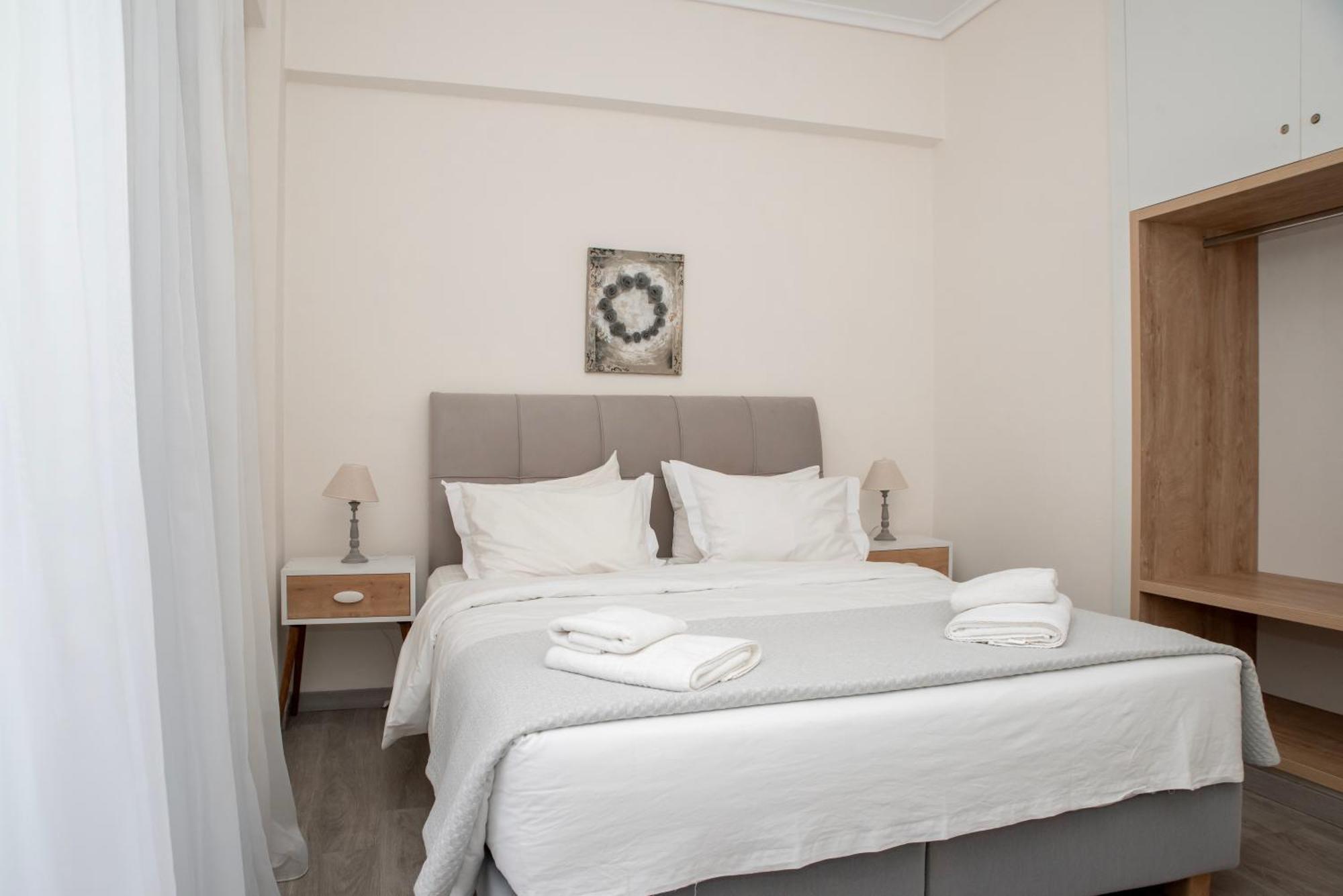 Esperidon Luxury Glyfada Apartment