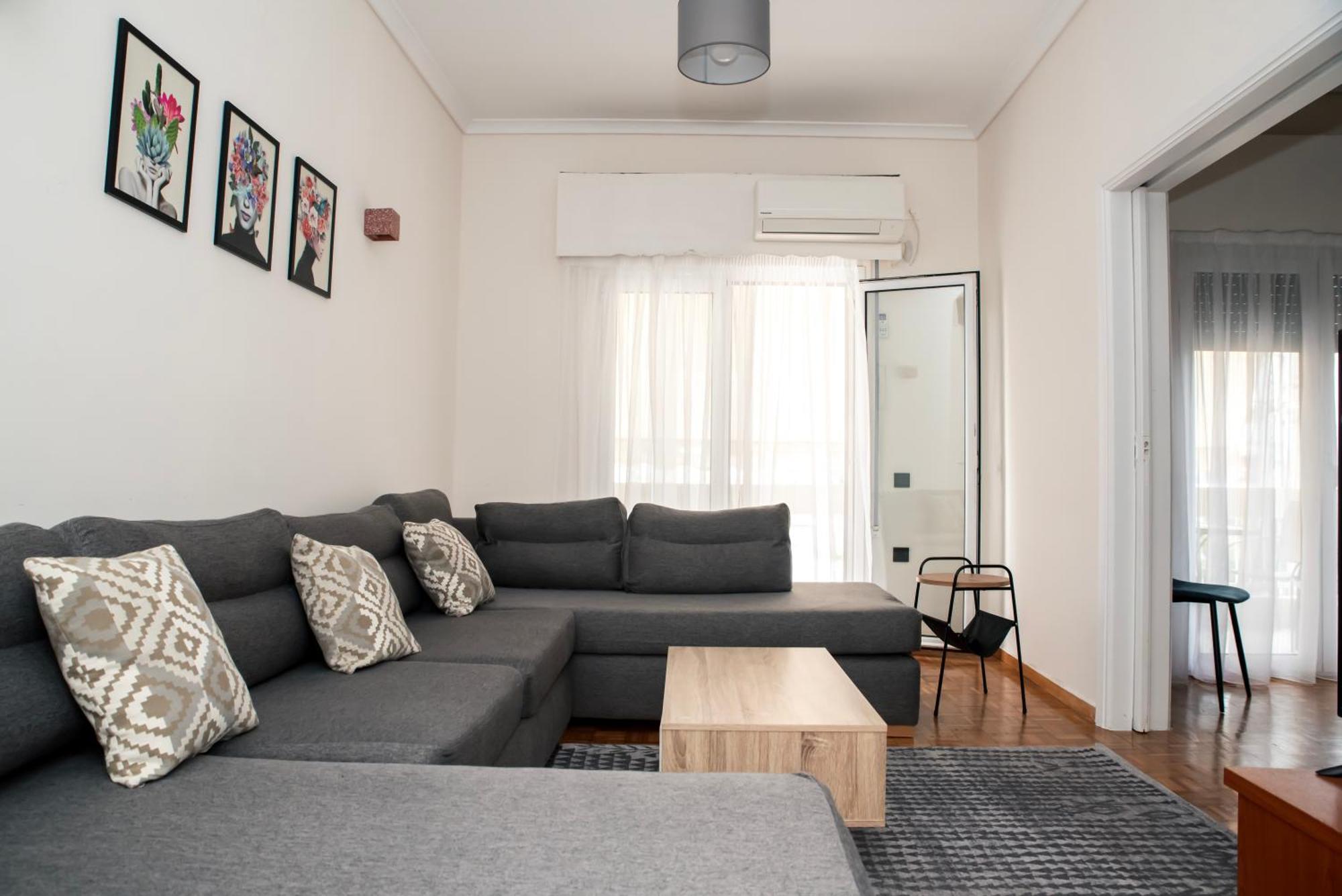 Esperidon Luxury Glyfada Apartment